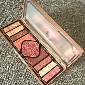 Florasis Phoenix Eyeshadow Palette